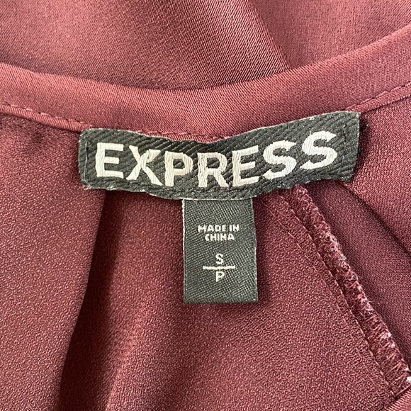 EXPRESS | Burgundy Satin Pleated Sleeve Blouse Sz S - Picture 11 of 12